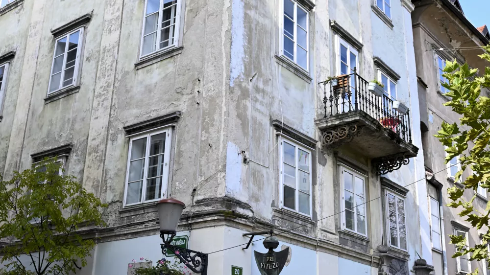 Skrivnosti hi&scaron;e, v kateri je jedel Tito