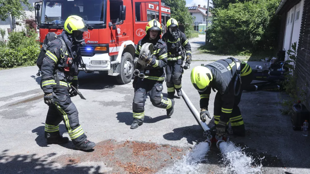 - 30.05. 2025 - 30 urna gasilska vaja v primeru uničujočega potresa - gasilci, re&scaron;evanje, ga&scaron;enje//FOTO: Jaka Gasar
