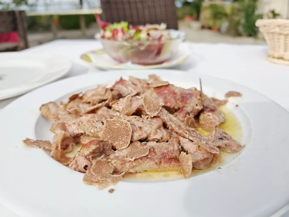 Ramstek s tartufi, Gostilna Belvedur