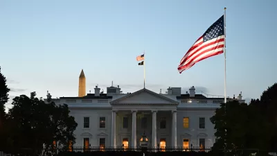 20 October 2025, US, Washington: A general view of the White House during sunrise in Washington. Photo: Lukas Coch/AAP/dpa