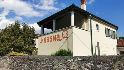 Hi&scaron;a Krasna