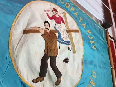 &raquo;Žene so okupatorke&laquo;: kdo so copatarji in zakaj je njihov pozdrav &ndash; &raquo;Potrp!&laquo;