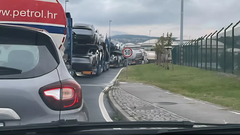 Zastoji med Dekani in Koprom-