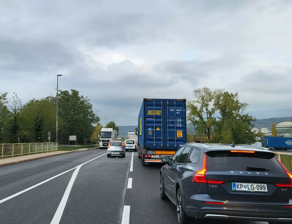 Zastoji med Dekani in Koprom-