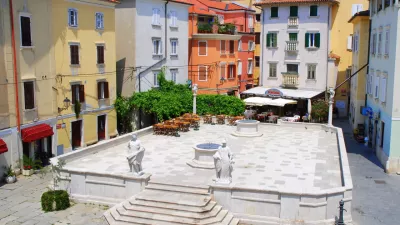 prvomajski trg piran 