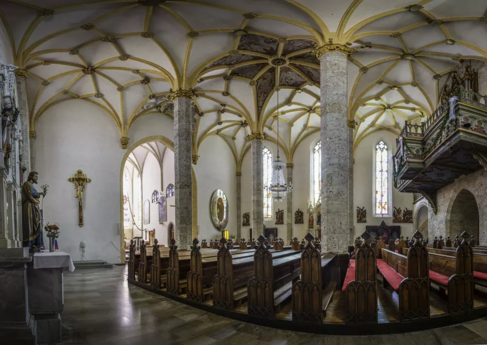 župnijska cerkev sv. Kancijana in tovari&scaron;ev mučencev v Kranju / Foto: Arhiv župnija Kranj