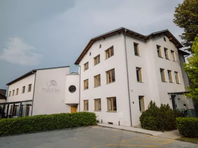 Turistična &scaron;ola v nekdanji siroti&scaron;nici