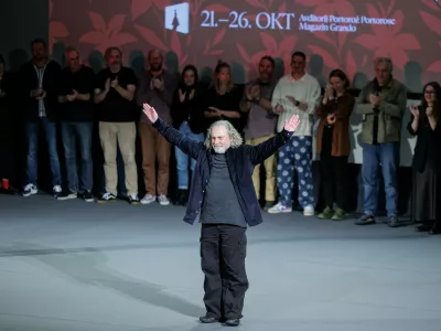  Ekipa filma Skriti ljudje tik po premieri v portoro&scaron;kem Avditoriju. Foto: Matjaž Ru&scaron;t