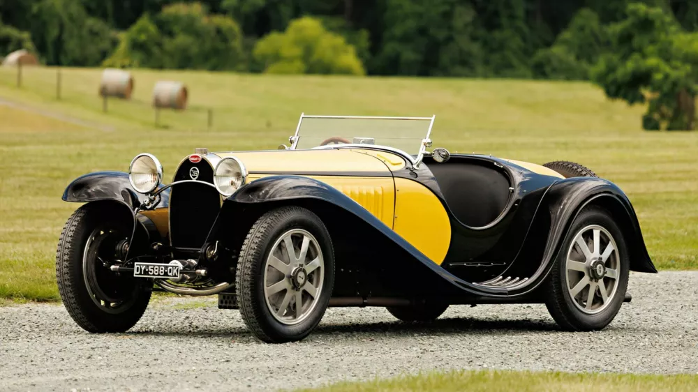 Bugatti type 55 (1931&ndash;1935): Umetnina na &scaron;tirih kolesih, izdelali so jih le 38