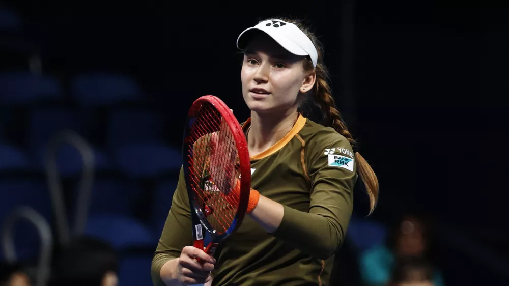 Tennis - WTA 500 - Pan Pacific Open - Ariake Coliseum, Tokyo, Japan - October 24, 2025 Kazakhstan's Elena Rybakina celebrates after winning her quarter final match against Canada's Victoria Mboko REUTERS/Manami Yamada