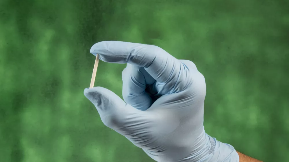 Hormonski implant. Nova re&scaron;itev bo bistveno naprednej&scaron;a. / Foto: Istock