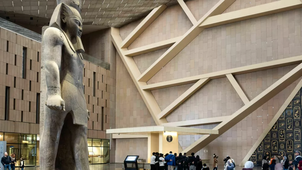 3BK7K5R The Grand Egyptian Museum also known as the Giza Museum, is an archaeological museum in Giza, Egypt