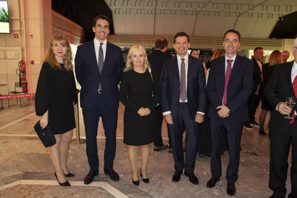 Od leve proti desni: KATHREIN PRIVATBANK - Christine Bauer, Stefan Neubauer, Claudia Berthold in Krisztian Slanicz (Foto: Katja Kodba)