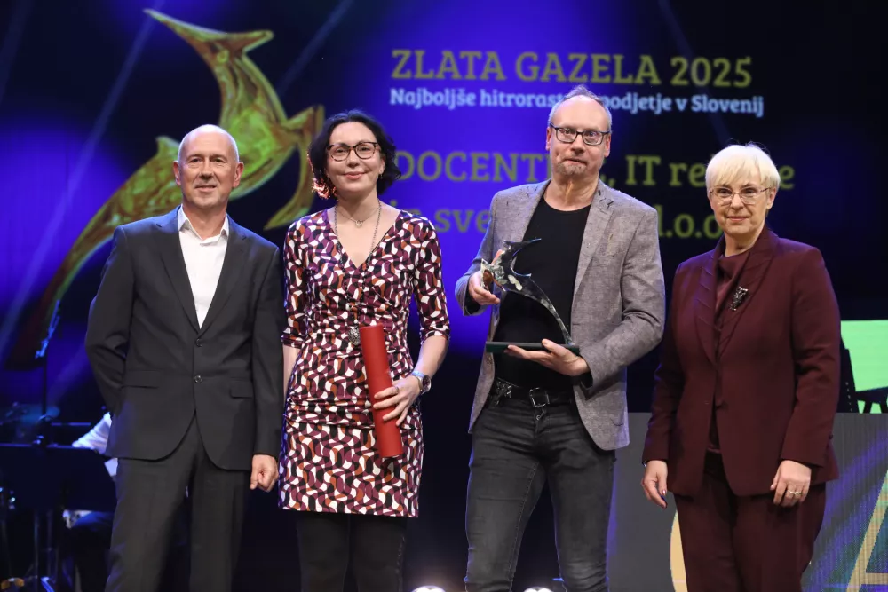 DNEVNIK MEDIJI - Bojan Petan, DOCENTRIC - Jurij Leskovec in Ana Gligorijević, ter predsednica Republike Slovenije dr. Nata&scaron;a Pirc Musar (Foto: Luka Cjuha)