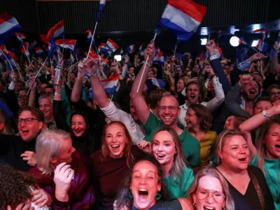 Democrats 66 (D66) supporters react to the first exit poll result in the Dutch parliamentary elections in Leiden, Netherlands, October 29, 2025. REUTERS/Piroschka van de Wouw