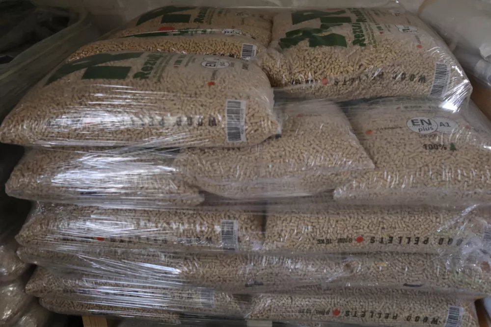 - 10.08.2022 &ndash; lesni peleti za kurjavo - //FOTO: Jaka Gasar