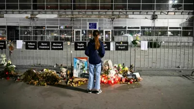 Novi Sad, Srbija. Železni&scaron;ka postaja, kjer se je 1. novembra 2024 zru&scaron;ila nadstre&scaron;nica in ubila 16 ljudi. Prva obletnica.31. 10. 2025Foto: Nik Erik Neubauer