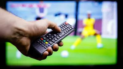 Bralec presenečen: &raquo;Položnica za internet dražja kot za elektriko.&laquo; Zakaj?