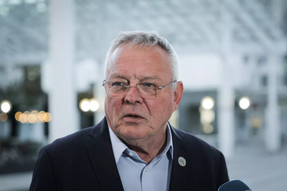 Zase se je država poravnala, poplavljene državljane pa pustila na cedilu