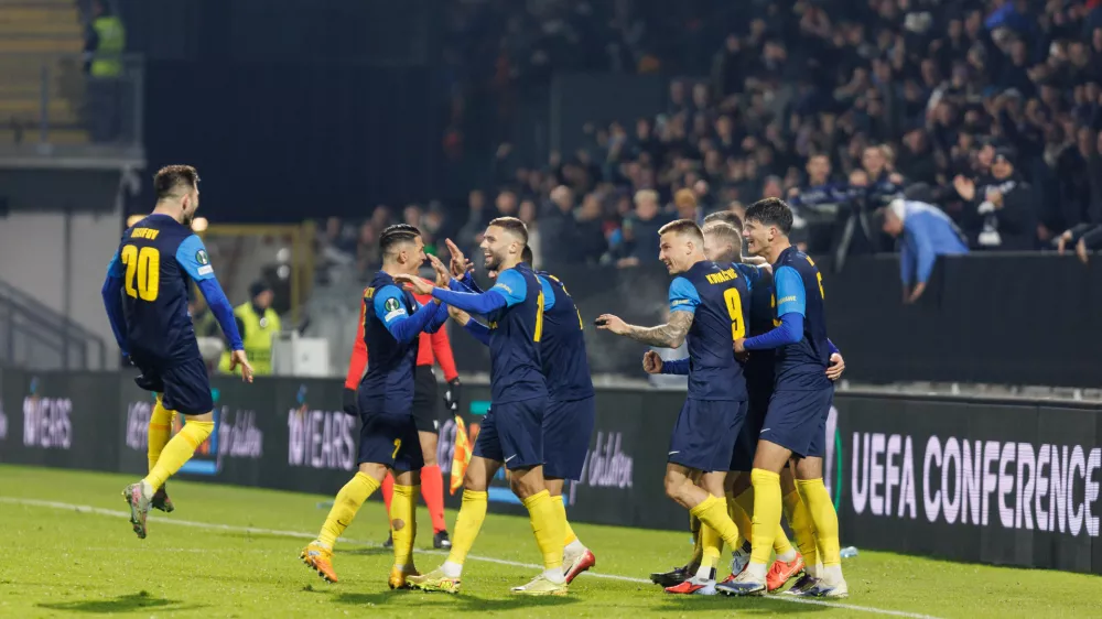 Celje, Stadion Z'dezele.Nogometna konferencna liga, 3. krog: Celje - Legia Varsava.