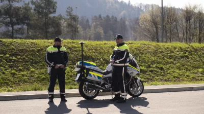 prometni nadzorpolicija - simbolična fotografijaprometna policijavarnost v prometupolicija na motorjihmotoristična policijaprehitri voznikiavtocestna policija08.04.2025 Policijski nadzor, počivali&scaron;če PovodjeFOTO: Nik Erik Neubauer