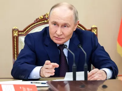 Russian President Vladimir Putin chairs a meeting with members of the Security Council in Moscow, Russia, November 5, 2025. Sputnik/Gavriil Grigorov/Pool via REUTERS ATTENTION EDITORS - THIS IMAGE WAS PROVIDED BY A THIRD PARTY.