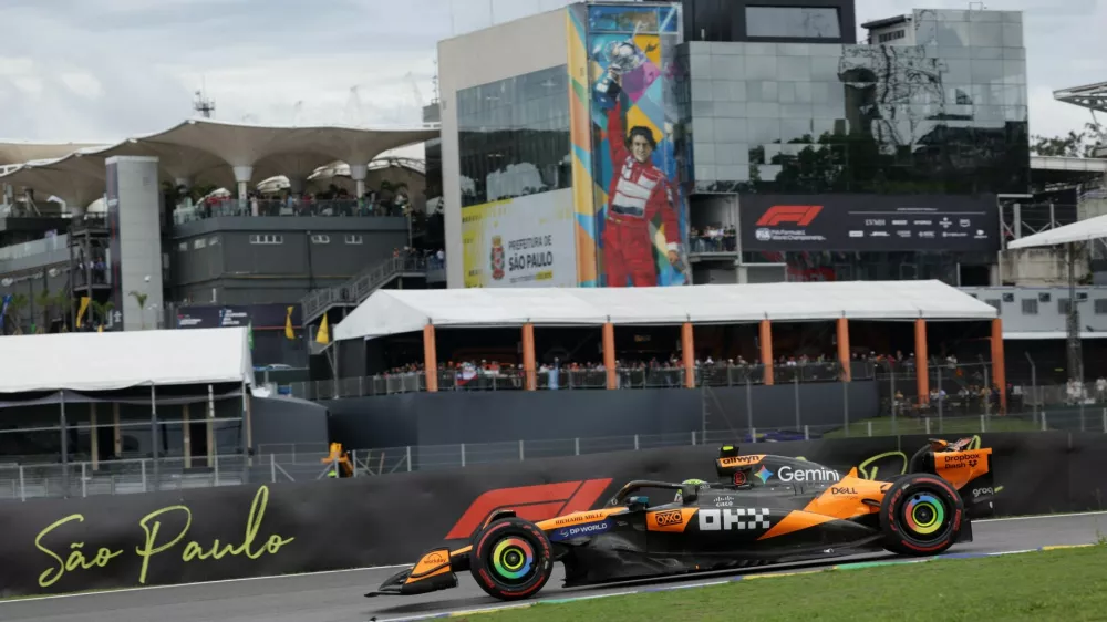 Formula One F1 - Sao Paulo Grand Prix - Autodromo Jose Carlos Pace, Sao Paulo, Brazil - November 8, 2025 McLaren's Lando Norris in action during the sprint race REUTERS/Ricardo Moraes