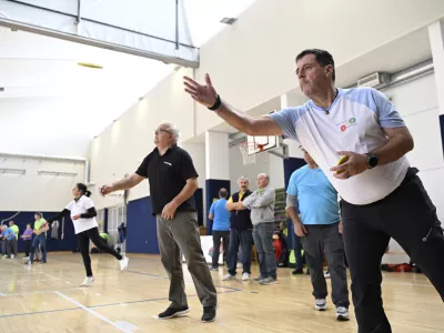 Ni balinčkanje, ni rokomet &ndash; to je prstomet!