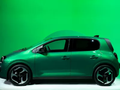 FILE PHOTO: The new Renault Twingo E-Tech electric car is unveiled during a media preview presentation in Ivry-sur-Seine near Paris, France, October 31, 2025. REUTERS/Gonzalo Fuentes/File Photo