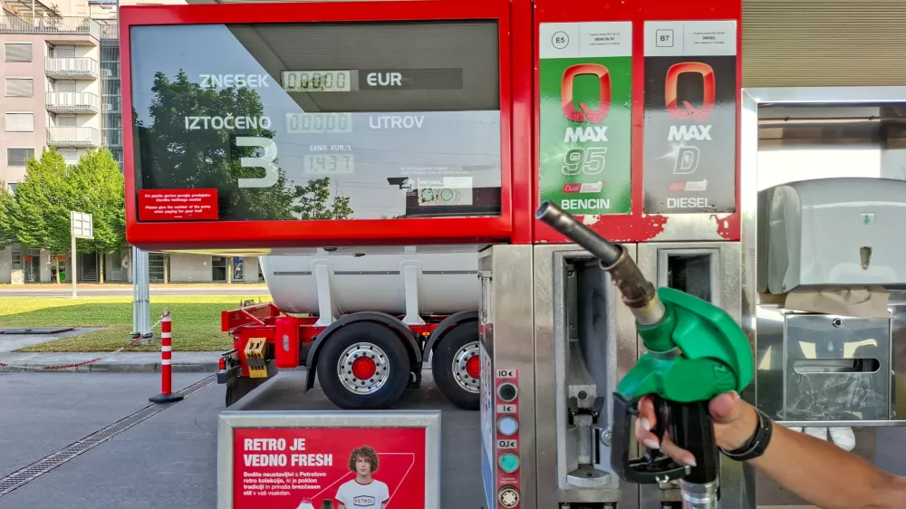 Dražje gorivo na avtocestah črpalkarjev ne bo zadovoljilo