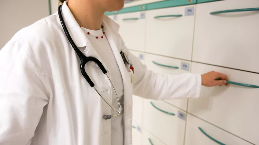 Specialistične ambulante bi selili pod okrilje bolni&scaron;nic