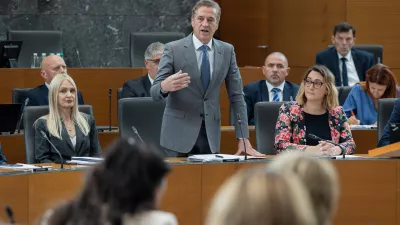 Ljubljana, Drzavni zbor.Zacetek redne seje DZ s poslanskimi vprasanji premierju Robertu Golobu in ministrski ekipi.