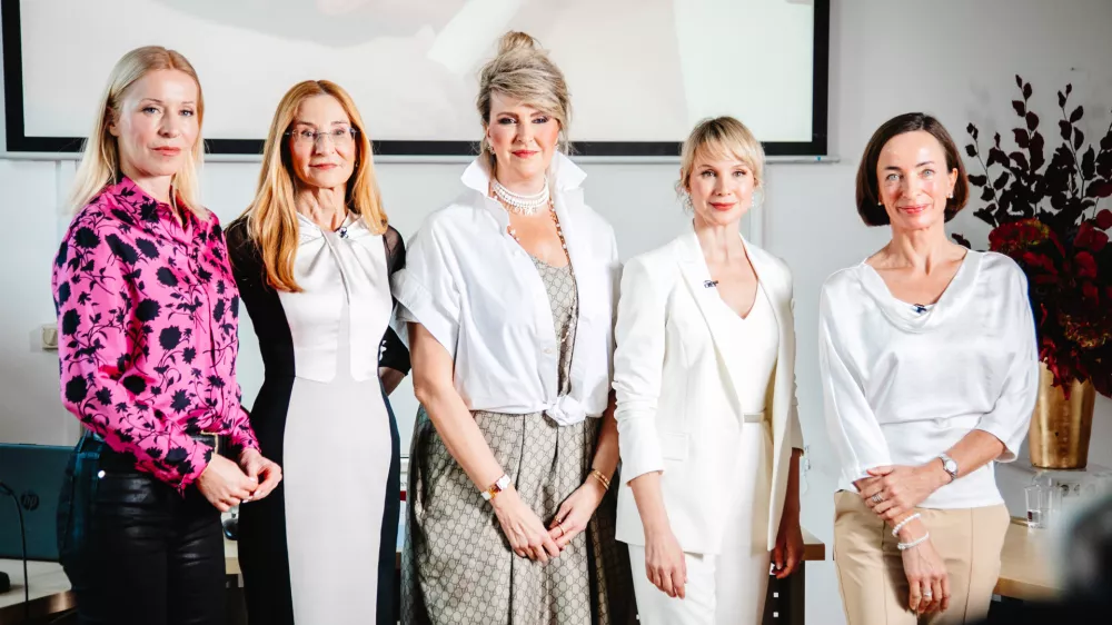 Prof. dr. Eva Bo&scaron;tjančič, psihologinja, profesorica na Filozofski FakultetiDr. Nina Suvorov, Urbana EstetikaIva Krajnc Bagola, igralkaJanja Božič Marolt, In&scaron;titut MedianaPogovor je vodila Tamara &Scaron;tader Pesjak, komunikacijska strokovnjakinja