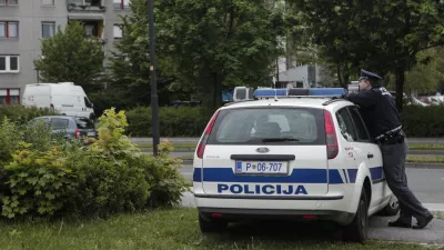 - Policija 2014 - nadzor na cestah - kontrola prometa - policijski radar - merjenje hitrosti vozil//FOTO: Luka Cjuha / Foto: Luka Cjuha