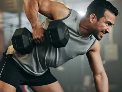 Dvigovanje uteži ima svoje prednosti. / Foto: Istock