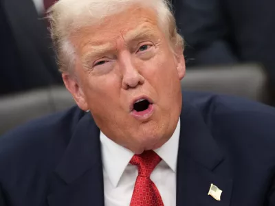 President Donald Trump speaks before signing the funding bill to reopen the government, in the Oval Office of the White House, Wednesday, Nov. 12, 2025, in Washington. (AP Photo/Jacquelyn Martin) / Foto: Jacquelyn Martin