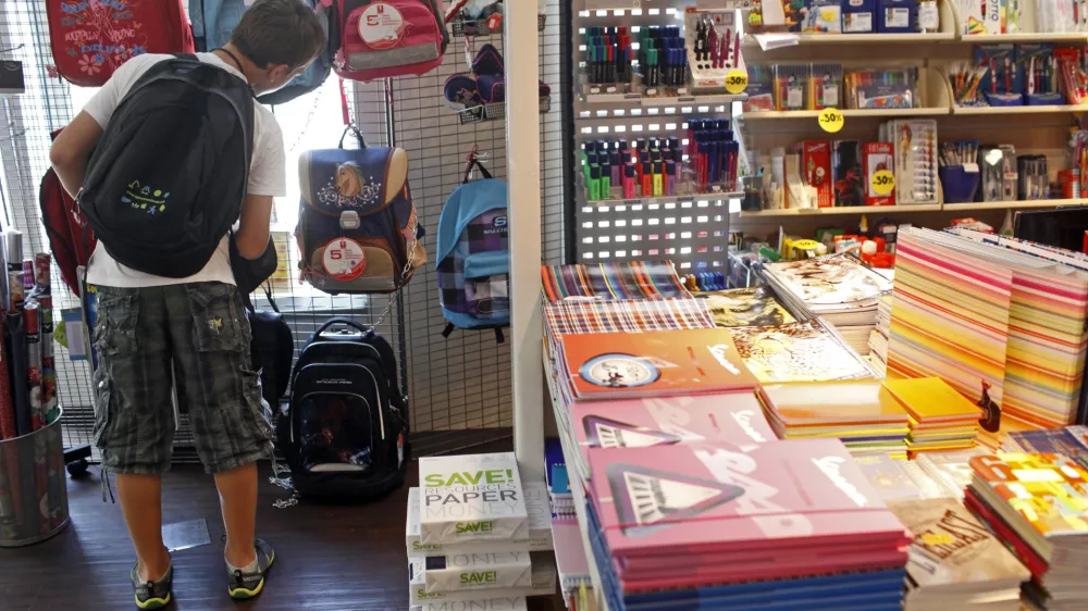 - Založba Mladinska knjiga - &scaron;olski učbeniki - delovni zvezki - knjigarna //FOTO: Jaka Gasar