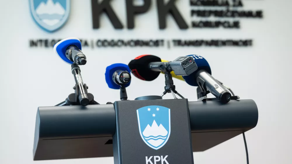 Favorita za novega &scaron;efa KPK Robert &Scaron;umi in Katja Mihelič Su&scaron;nik