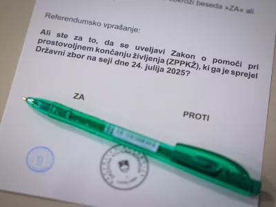 Ljubljana, UE Ljubljana, Predcasno glasovanje na posebnih voliscih na referendumu o zakonu o pomoci pri prostovoljnem koncanju zivljenja.