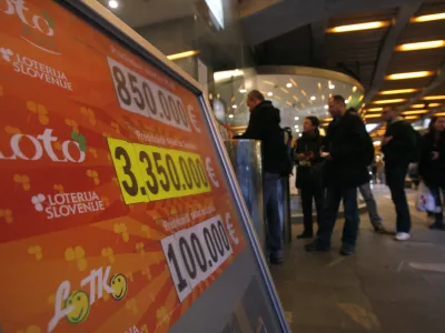 - Loterija Slovenije - LOTO rekordni znesek za sedmico 3.350.000 EUR - //FOTO: Luka Cjuha / Foto:: Luka Cjuha