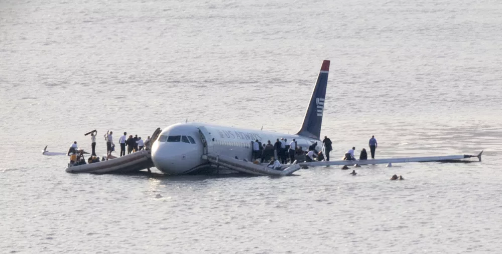 Voda je bila ledeno mrzla, zrak pa &scaron;e bolj, česar slika ne pokaže najbolje. / Foto: Wikipedia/google Gemini