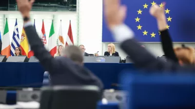 FILED - 08 October 2025, France, Strasbourg: EU lawmakers vote during a session at the European Parliament in Strasbourg. Photo: Alain Rolland/European Parliament/dpa - ATTENTION: editorial use only and only if the credit mentioned above is referenced in full