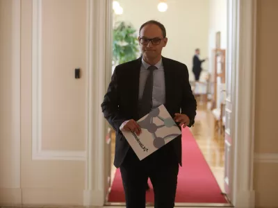 - Anže Logar, poslanec stranke Demokrati,- Eva Irgl, poslanka stranke Demkrati,- 11.07.2025. - predsednik vlade Robert Golob je gostil srečanje s predsedniki parlamentarnih strank na temo članstva Slovenije v Natu ter vpra&scaron;anja izvedbe referenduma glede povečanja obrambnih izdatkov Slovenije.//FOTO: Bojan Velikonja