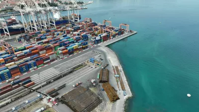 Golobova vlada bi nedovoljeno pomagala Luki Koper