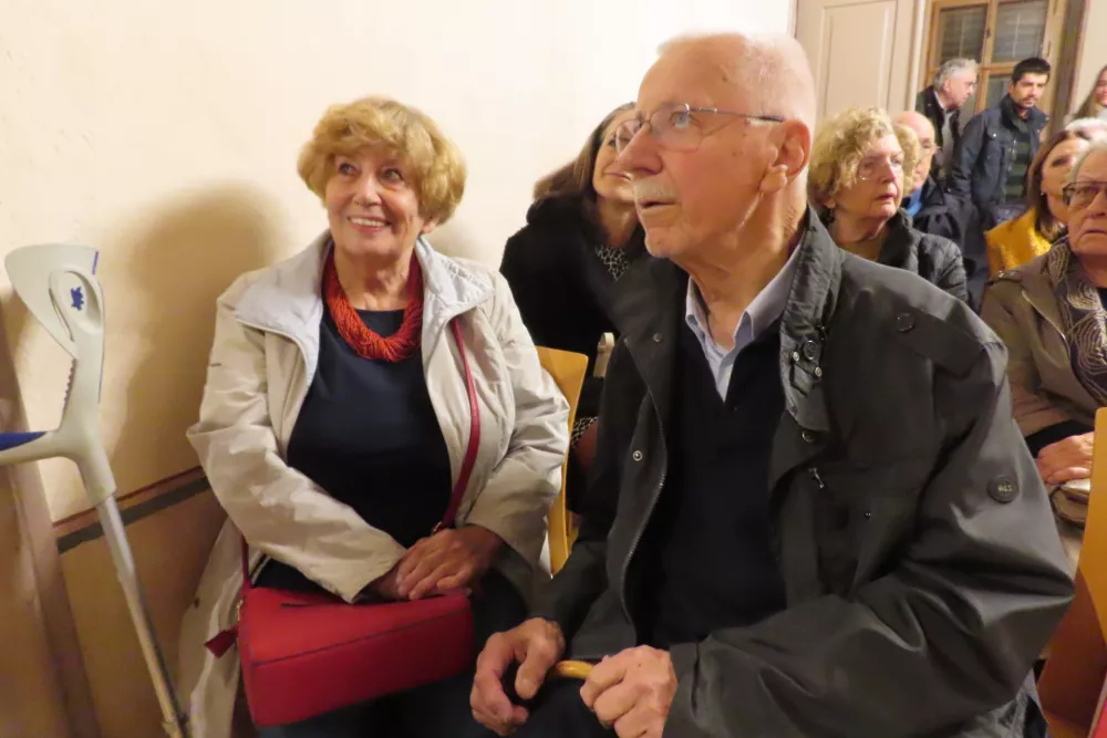 Zgodba upognjenega stola, ki traja stoletja