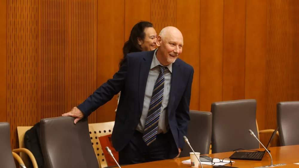  - Anja Bah Žibert, SDS, poslanka, - Branko Zlobko GS, poslanec in kandidat za ministra,- 17.11.2025. - Predstavitev kandidata za ministra za notranje zadeve Branka Zlobka pred odborom DZ za notranje zadeve, javno upravo in lokalno samoupravo v DZ RS.//FOTO: Bojan Velikonja