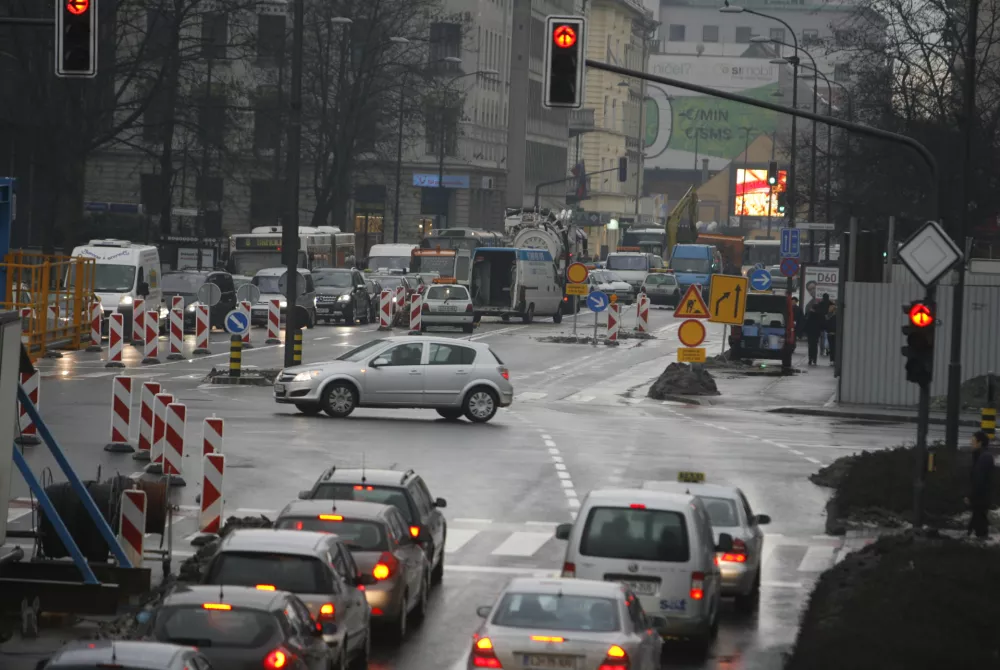Tivolska cesta, Dunajska cesta, Slovenska cesta, gradbi&scaron;če, obnova//FOTO: Matej Pov&scaron;eOPOMBA: SAMO ZA OBJAVO V ČASOPISU DNEVNIK / Foto: Matej Pov&scaron;e