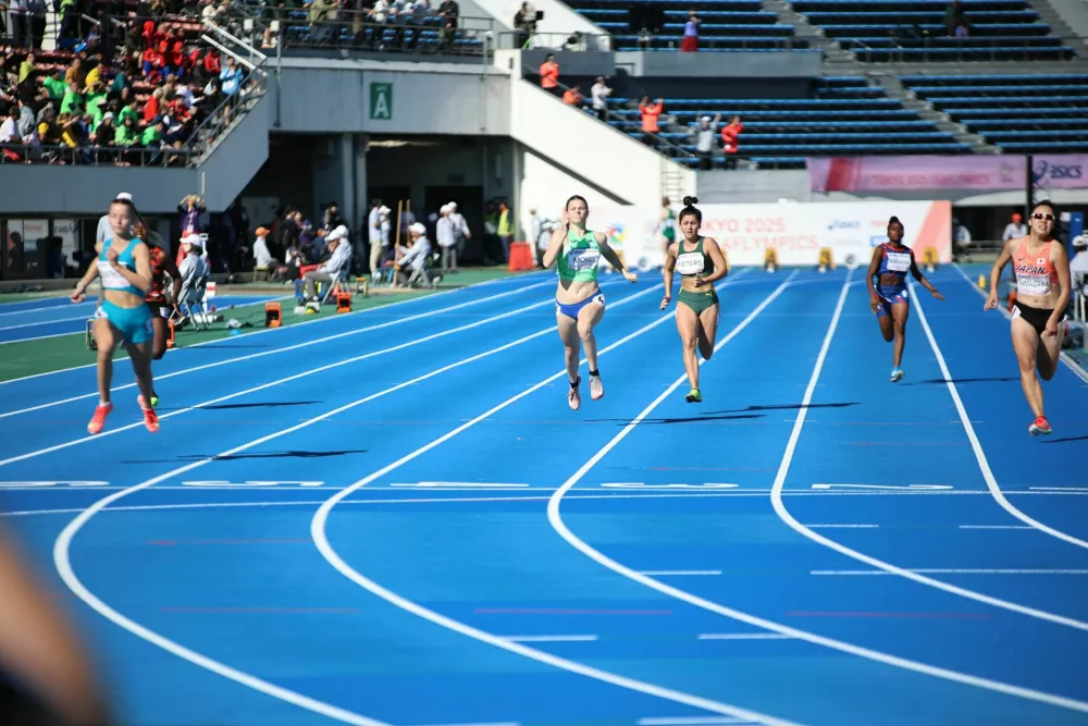 Isabela Mord je s časom 13,34 sekunde napredovala v polfinale teka na 100 metrov. Foto: ZSIS 