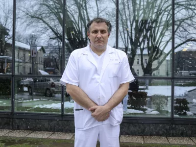 - 19.01.2023 - Dr. Erik Brecelj, kirurg onkolog in zdravstveni aktivist - borec proti korupciji v zdravstvu, vodja novega Strate&scaron;kega sveta za zdravstvo //FOTO: Jaka Gasar / Foto: Jaka Gasar