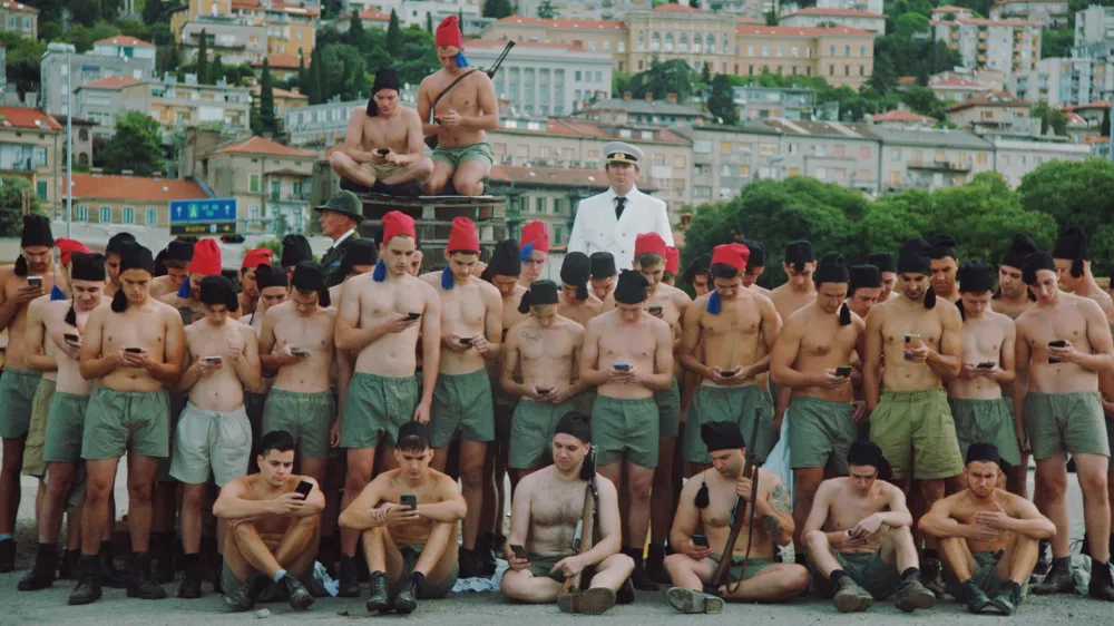 Fiume o morte!, dokumentarno igrani film, režija Igor Bezinović